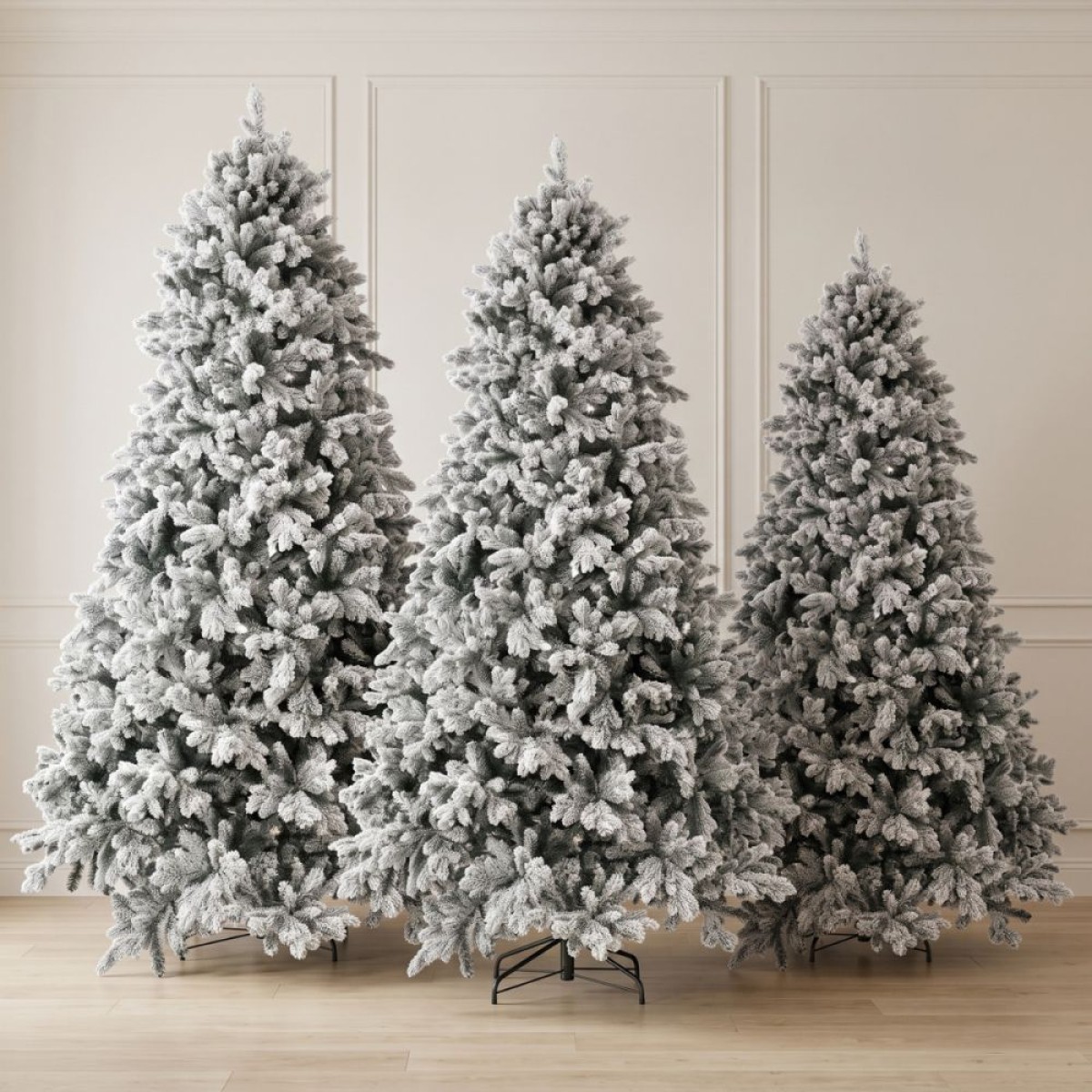 Χριστουγεννιάτικο Δένδρο FLOCKED SUGAR PINE 210εκ. Χιονισμένο με Μεταλλική Βάση Iliadis 78098