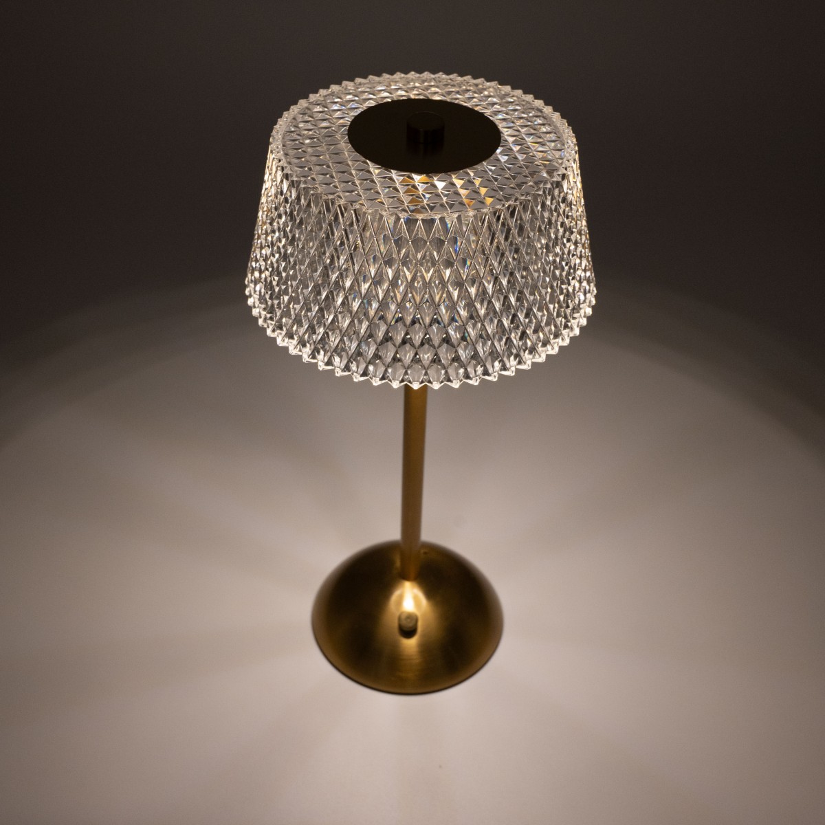 Επιτραπέζιο Φωτιστικό Diamond LED Αφής με Μεταλλική Χρυσή Βάση, 3 Ρυθμίσεις Φωτός & Κρυστάλλινο Εφέ