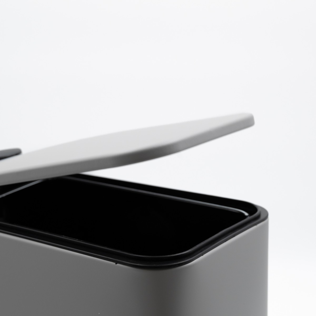 Hotel Slim Grey Κάδος Μπάνιου 5lt Μεταλλικός με Μηχανισμό Soft Close