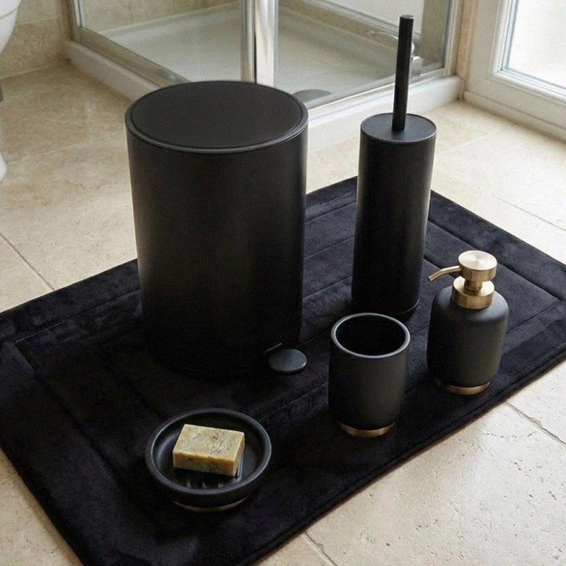 Antique Black Master Σετ Μπάνιου 6 Τεμαχίων: Κάδος 5L Soft Close, Πιγκάλ, Σετ Νιπτήρα με Χρυσή Αντικέ Βάση & Πατάκι Memory Foam 50x80cm