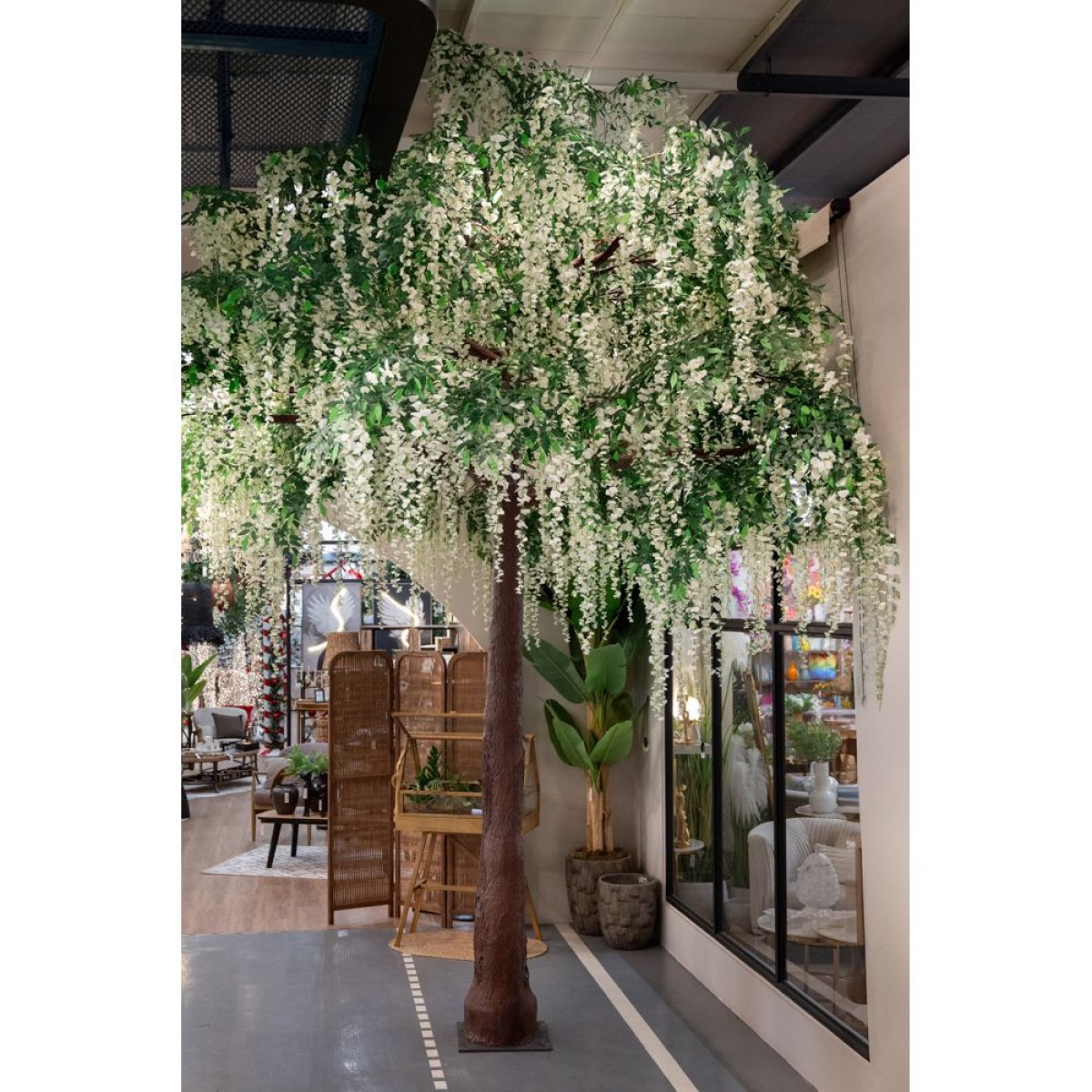 Τεχνητό Δέντρο Giant Premium (500cm) με Πράσινα Φύλλα & Λευκά Κρεμαστά Άνθη